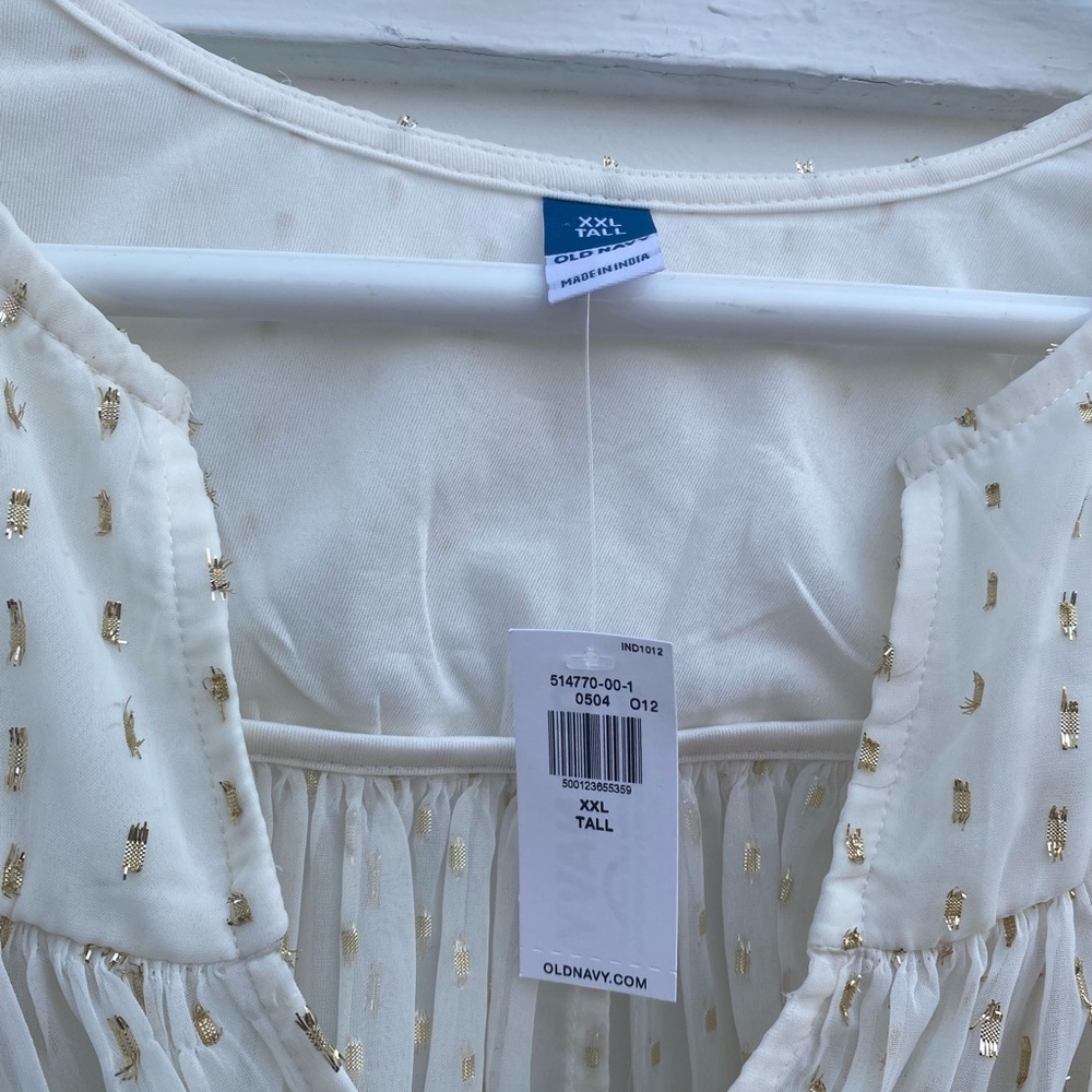 Old Navy Cream and Gold Blouse - Picture 3 of 7